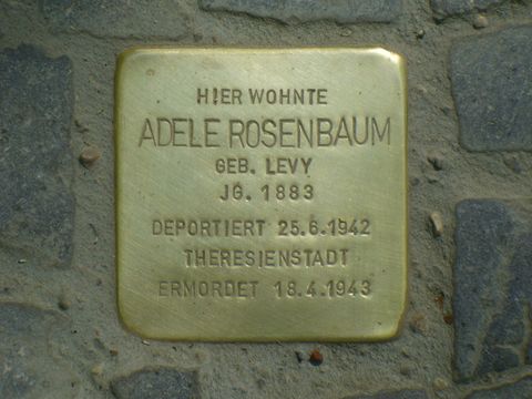 Stolperstein Adele Rosenbaum (Bild: Bezirksamt Charlottenb.-Wdf., B.Plewa)