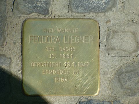 Stolperstein Feodora Liegner (Bild: Bezirksamt Charlottenb.-Wdf., B.Plewa)