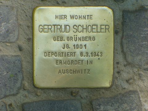 Stolperstein Gertrud Schoeler (Bild: Bezirksamt Charlottenb.-Wdf., B.Plewa)