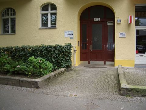 Hauseingang Nassauische Str. 11-12, Foto: J.Held, 27.07.2011