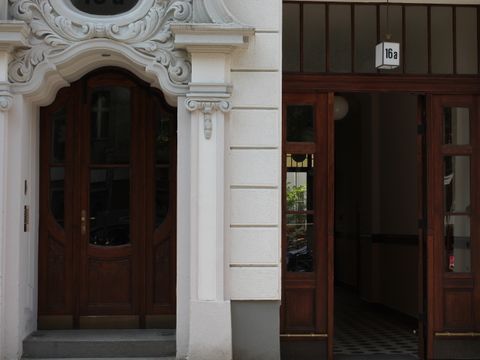 Hauseingang Nassauische Str. 16 a