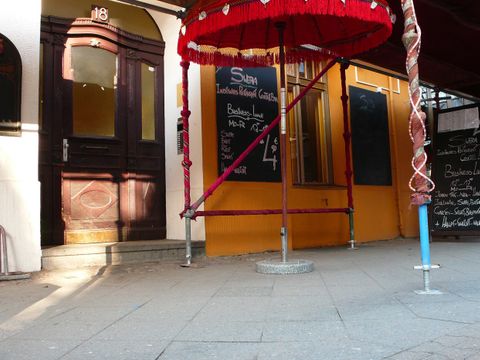Hauseingang Pariser Str. 18