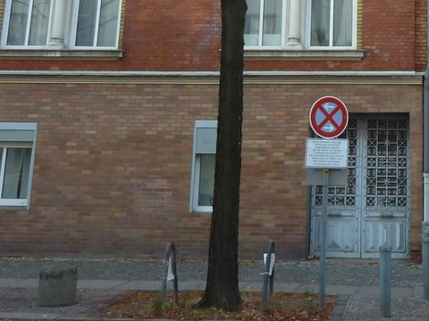 Hauseingang Pestalozzistr. 15, Foto: KHMM, 6.11.2012