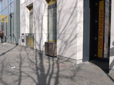 Hauseingang Sächsische Str. 44