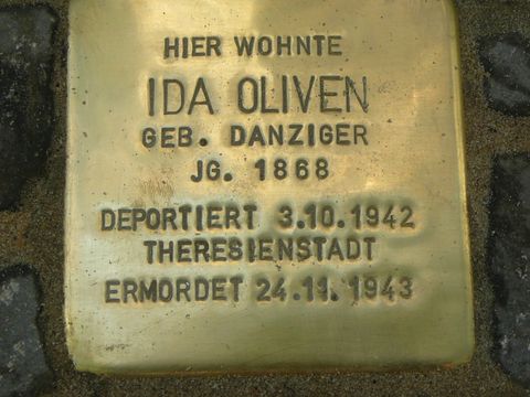 Stolperstein für Ida Oliven
