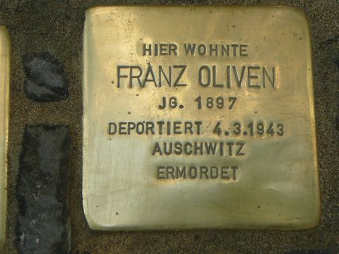 Stolperstein für Franz Oliven