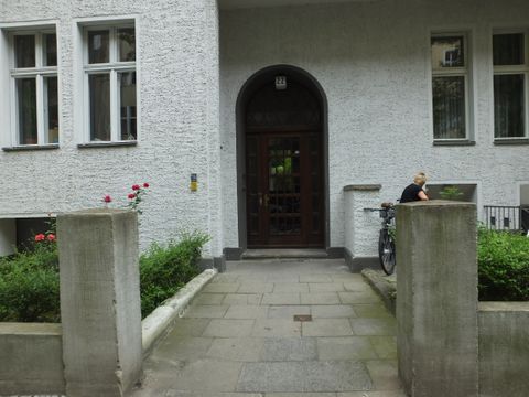 Hauseingang Helmstedter Str. 22, Foto:H.-J. Hupka