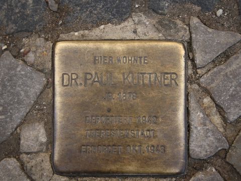 Stolperstein für Dr. Paul Kuttner, 23.03.11 Foto: B.Plewa