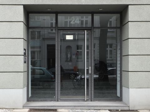 Hauseingang Leibnizstr. 24, Foto:H.-J. Hupka, 2014