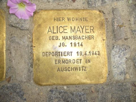 Stolperstein für Alice Mayer, Foto: J.Held, 27.07.2011