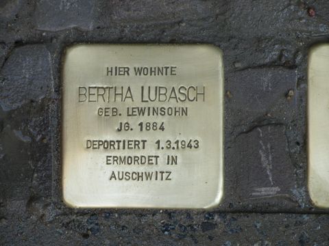 Stolperstein Bertha Lubasch, Foto: F. Siebold, April 2013