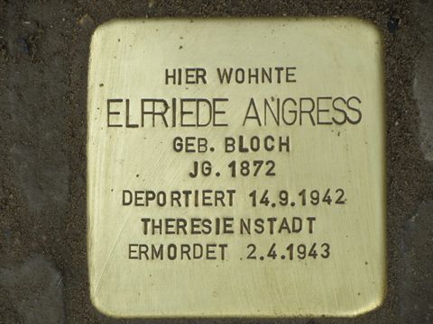 Stolperstein Elfriede Angress, Foto: F. Siebold, April 2013