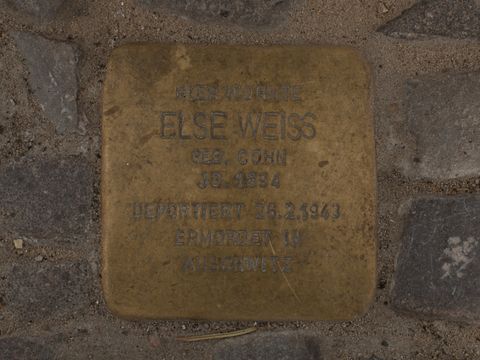 Stolperstein Else Weiss, Foto: A. Bukschat & C. Flegel, 25.08.2012