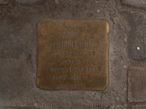 Stolperstein Fanny Friedländer, Foto: A. Bukschat & C. Flegel, 06.04.2012