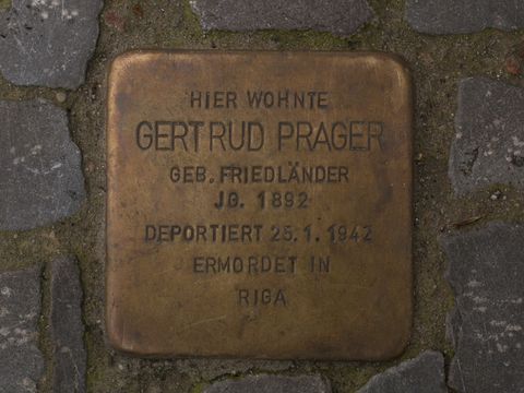 Stolperstein Gertrud Prager, Foto: Bukschat & Flegel