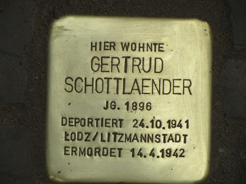 Stolperstein Gertrud Schottlaender, Juni 2013