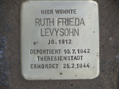 Stolperstein Ruth Frieda Levysohn, Foto: F. Siebold, April 2013