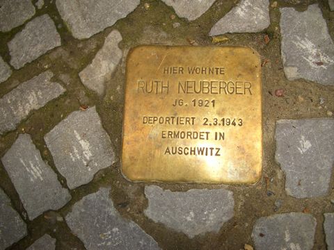 Stolperstein Ruth Neuberger