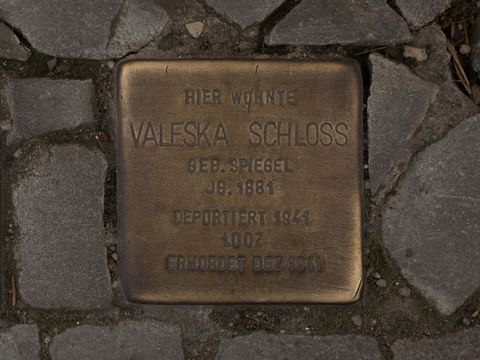 Stolperstein Valeska Schloss, 06.04.2012
