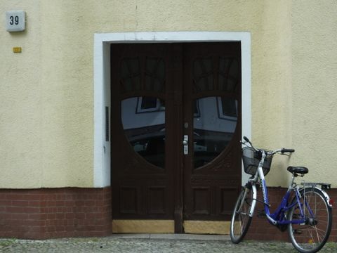 Hauseingang Suarezstr. 39, Foto: H-J. Hupka, 2014