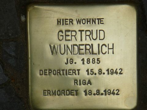 Stolperstein für Gertrud Wunderlich