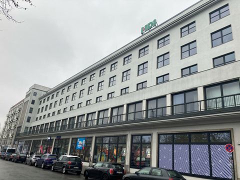 Deutschland- und Amerikahaus (Naafi-Haus)