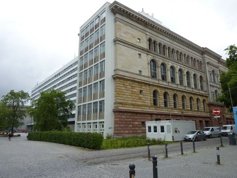 TU-Berlin, Hauptgebäude mit Seitenflügel, 17.7.2012