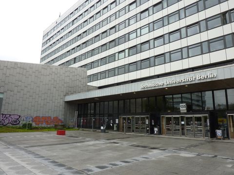 TU-Berlin, Hauptgebäude mit Audimax, 17.7.2012