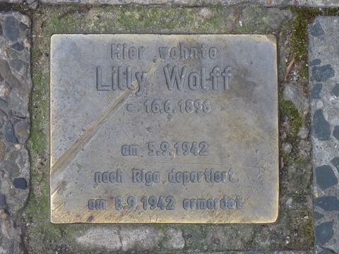 Denkstein für Lilly Wolff, 28.11.2014 (Bild: Bezirksamt, KHMM)