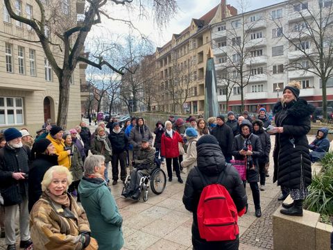 241. Kiezspaziergang - Kläre-Bloch-Platz