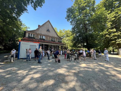 245. Kiezspaziegang - Parkwächterhaus