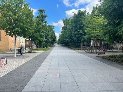 255. Kiezspaziergang - Hertzallee