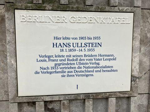 273. Kiezspaziergang: Gedenktafel für Hans Ullstein