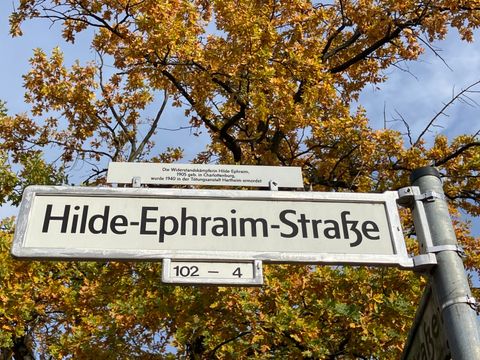 273. Kiezspaziergang: Straßenschild mit Aufschrift Hilde-Ephraim-Straße
