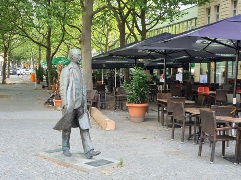 Denkmal für Bundeskanzler Konrad Adenauer auf dem Adenauerplatz