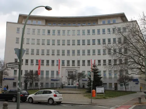 Dienstgebäude Hohenzollerndamm 174-177, Kiezspaziergang 12.12.2015