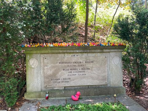 Loriot Grabstein Viktor von Bülow