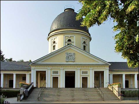 Aufgang zur Krematoriumshalle