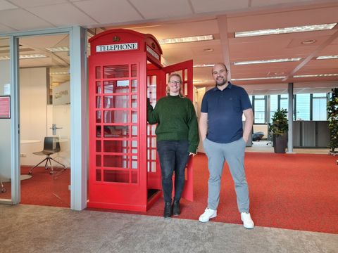 Jorrit und ich im Büro (Bild: Katharina Zapf)