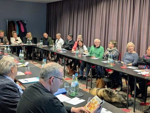 Teilnehmende der Dach-AG Bild 2