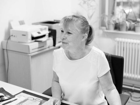 Carola Jungfer an ihrem Arbeitsplatz in der Schlesischen Straße