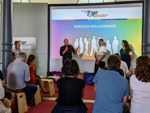 Oliver Nöll beim Komm auf Tour Elternabend