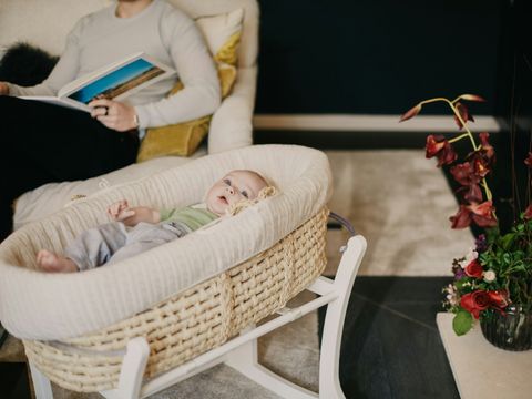 Baby in der Wiege