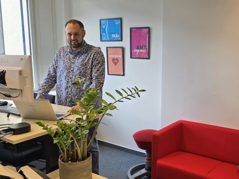 Benedikt Martens ist einer der Projektmanager des Fachbereichs Digitalisierung & Organisation