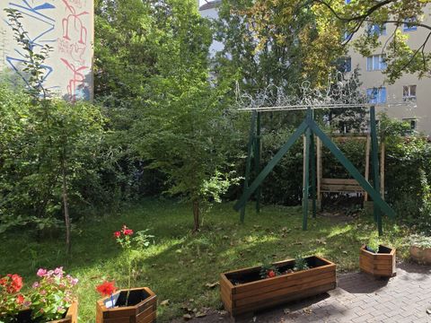 Die BGS Falcke verfügt über einen kleinen Garten mit sonniger Terasse