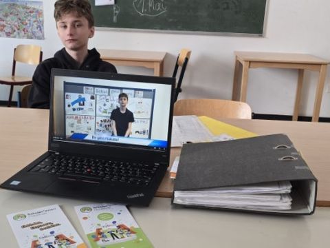 Alex organisiert die Wahl bereits zum zweiten Mal - in einem Video stellt er die unterschiedlichen Projekte vor