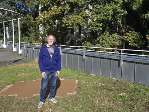Stefan Block auf dem Dachgarten der Einrichtung