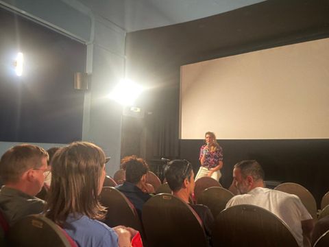 Das Filmprojekt wurde von zivilgesellschaftlichen Bündnissen wie Sea-Eye, Sea-Watch, United4Rescue, German Doctors, PRO ASYL und dem Mennonitischen Hilfswerk gefördert