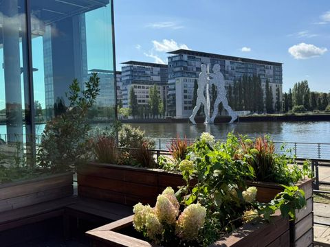 Reflex Aerospace eröffnete bereits wenige Monate nach der Gründung im Mai 2021 sein erstes Büro in Friedrichshain