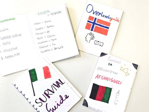 Gemeinsam entwickelten die Schüler*innen in ihren unterschiedlichen Herkunftssprachen kleine „Überlebens-Guides“
